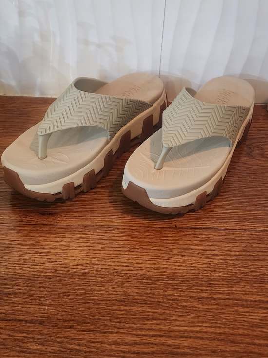 Vibram Shoes - P448 x Vibram Bondi Platform Flip Flops